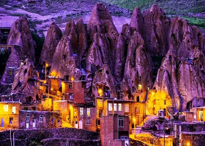 بازدید ۱۳۰ هزار گردشگر از کندوان در نوروز ۱۴۰۴