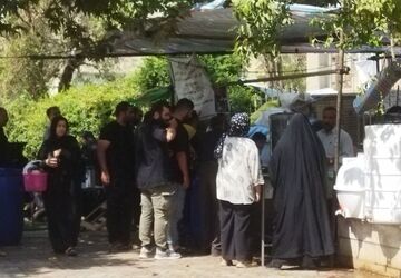 حضور پرشور زائرین اربعین در موکب راه کربلا شهر ایلام 