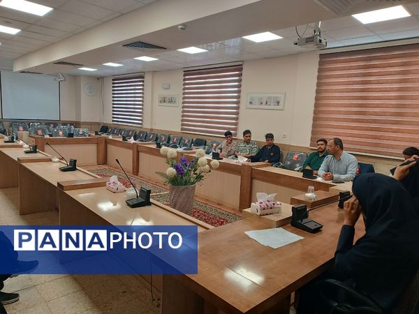 دیدار مدیر جدید آموزش و پرورش گناباد با جمعی از دانش‌آموزان