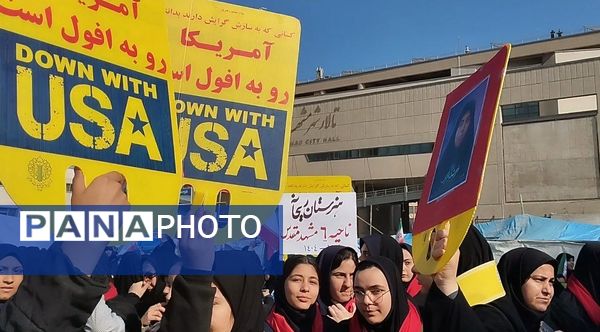 خروش پرشور مردم مشهد در روز ملی مبارزه با استکبار جهانی