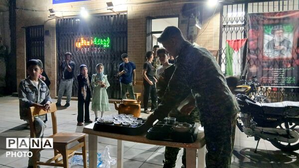 همراهی کودکان جعفرآباد تا آستان شهدای گمنام در شب هشتاد و یکم