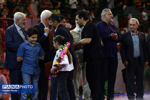 جشن قهرمانی تیم‌های ملی کشتی آزاد و فرنگی ایران