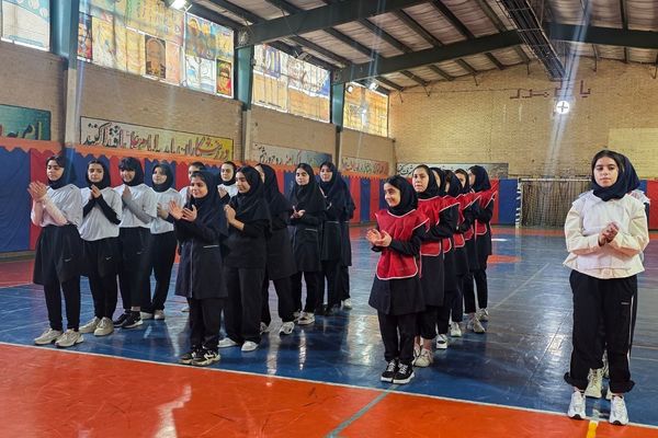 مسابقات ورزشی بین مدرسه‌ای در رباط‌کریم