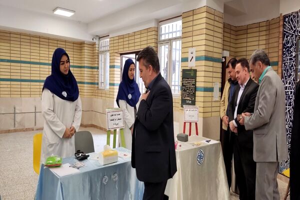 افتتاحیه سفیران سلامت پاکدشت در آموزشگاه ام‌الشهدای مظفر
