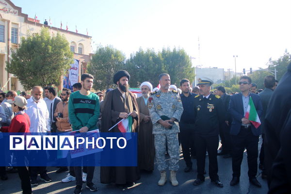 شکوه حضور مردم بوشهر در راهپیمایی ۲۲ بهمن