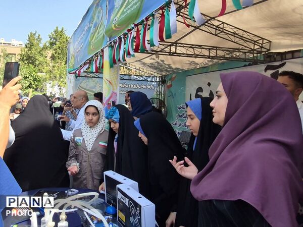 پنجره‌ای به دنیای استعدادها؛ افتتاح پایگاه‌های اوقات فراغت دانش‌آموزان شهر تهران