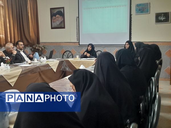 برگزاری پنجمین جلسه هم‌اندیشی مدیران هنرستان‌های ناحیه یک