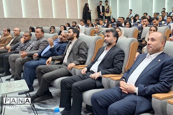 تجلیل از سمن‌ها و خبرنگاران برتر ورامین به سبک اداره ورزش و جوانان