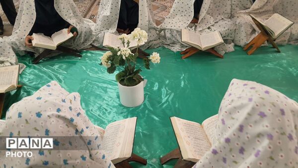 زنگ نماز در مدرسه فرزانگان به صدا درآمد