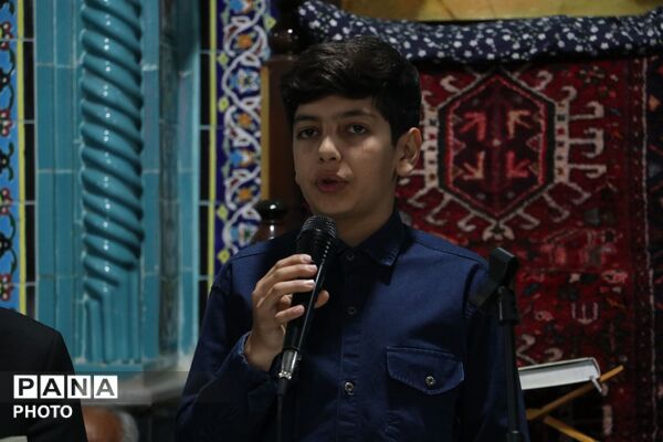 هم‌نوایی پیشتازان و خادمان رضوی در آیین پرچم‌گردانی میلاد امام رضا(ع) در ایلخچی