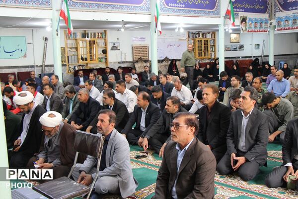 تجلیل از مدیران و کارمندان نمونه شهرستان سملقان 