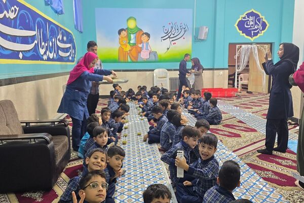 لبخندهای سالم در جشن دندان شماره شش مدرسه پسرانه شاهد شهید جنیدی