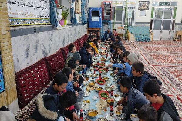 سفره ماه مهمانی خدا در مسجد جامع شهر بار