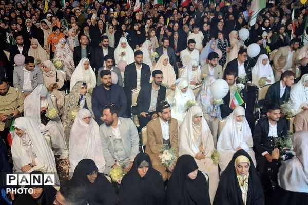 جشن ازدواج ساده ۴۷ زوج جوان؛ جلوه‌ای همانند پیوند آسمانی
