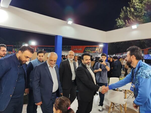 بازدید رئیس شورای شهر و معاون فرهنگی و اجتماعی شهرداری مشهد مقدس از غرفه منطقه ۱۰ در جشنواره خانواده ورزش 