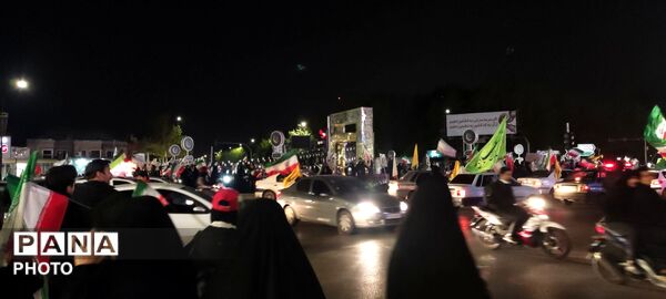 تجمعات مردمی و رژهٔ ماشینی در میدان شریعتی مشهد