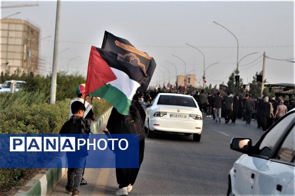 آیین پیاده‌روی اربعین حسینی در بلوار پیامبر اعظم(ص) قم