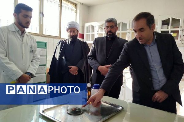 بازدید فرماندار و شورای شهرقدس از پژوهش‌سرای دکتر حسابی