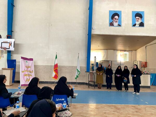 حضور دانش آموزان دبیرستان ۱۵خرداد در اردوی راهیان پیشرفت 