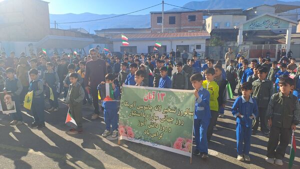 نواخته‌شدن زنگ استکبارستیزی در گلوگاه 