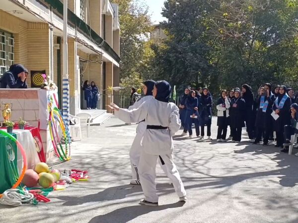 المپیاد ورزشی درون مدرسه ای در دبیرستان اژدر افشار 