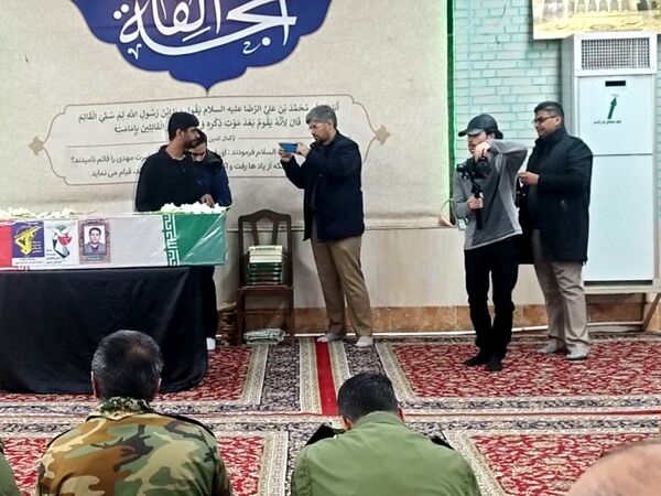 مراسم تشییع پیکر پاک شهید علی‌اصغر آدینه، صحنه‌ای از شکوه ایمان و وفاداری