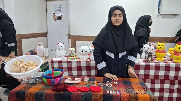 برگزاری باشکوه بازارچه کسب‌وکار در دبیرستان قلم‌چی خرم‌آباد