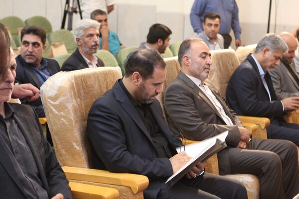 همایش خیرین مدرسه‌ساز و آیین کلنگ زنی بزرگترین مجموعه هنرستانی کشور در کاشان