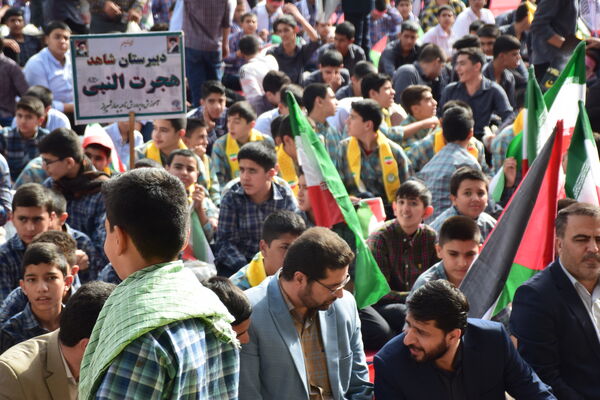 تجمع دانش‌آموزان شیرازی در حمایت از جبهه مقاومت