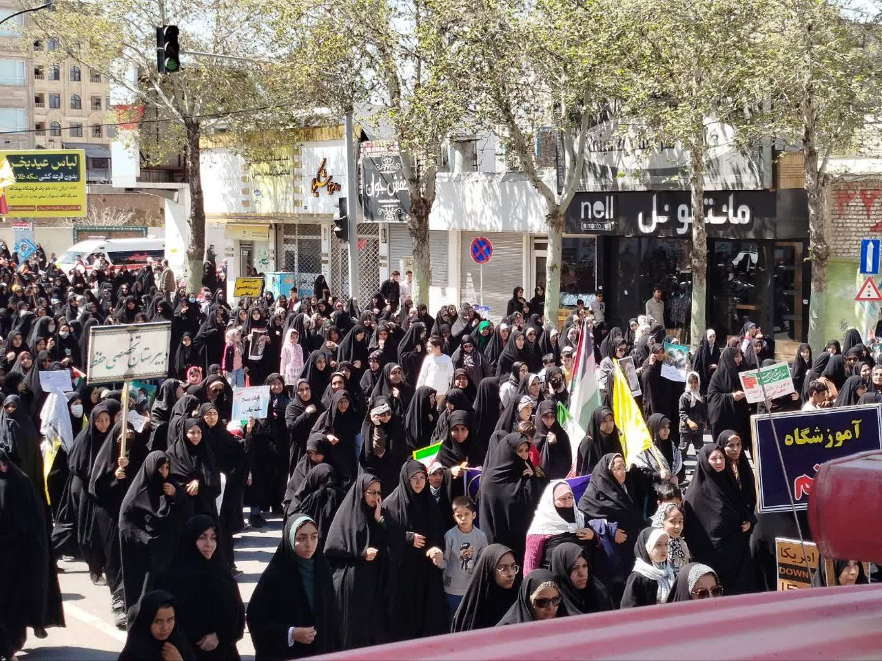 مراسم راهپیمایی روز قدس در شهرستان کاشمر با حضور پررنگ مردم برگزار شد