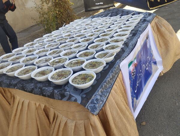 سجده‌ای برای آبادی