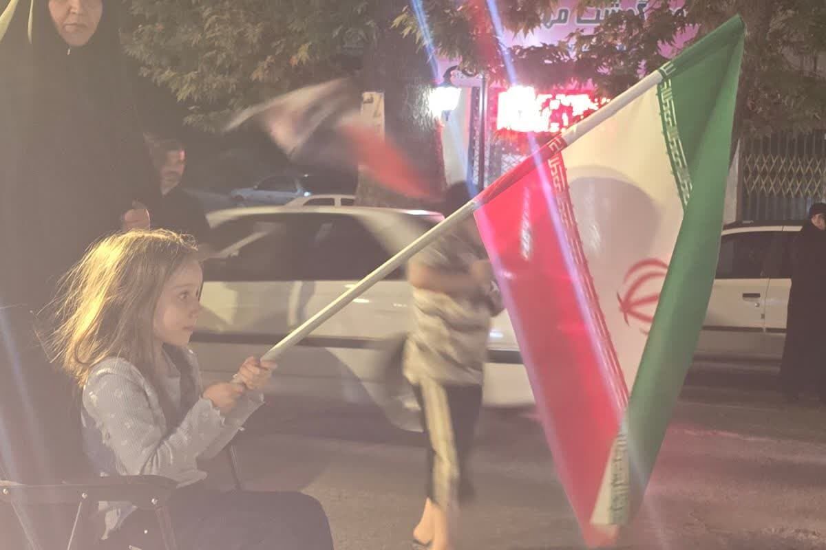 بیعت مردم در شب عید غدیروشعار ایستادگی در مسیر آرمان‌های انقلاب