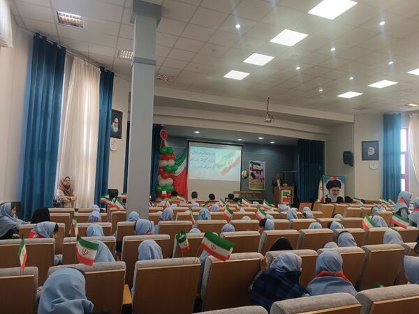 زنگ انقلاب در دبستان آرمینه مصلی‌نژاد