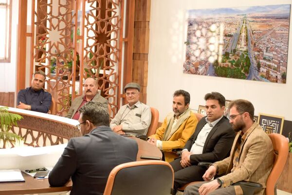 دیدار صمیمانه مسئولین سازمان‌ها و ادارات کاشمر با شهردار