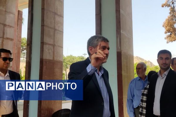 مردم شیراز پای کار ایران و وطنشان