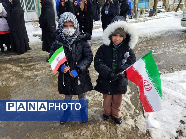 راهپیمایی یوم الله ۲۲ بهمن در شهر راز