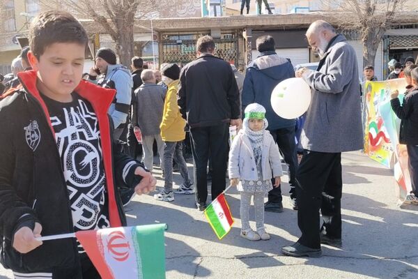 راهپیمایی ۲۲ بهمن در چهل و ششمین سالگرد پیروزی شکوهمند انقلاب اسلامی در شهرستان آباده