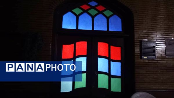 اعتکاف دانش‌آموزان دختر در مسجد امام حسین (ع) تبریز