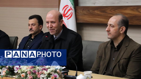 مراسم بدرقه کاروان عمره دانش‌آموزی آذربایجان شرقی