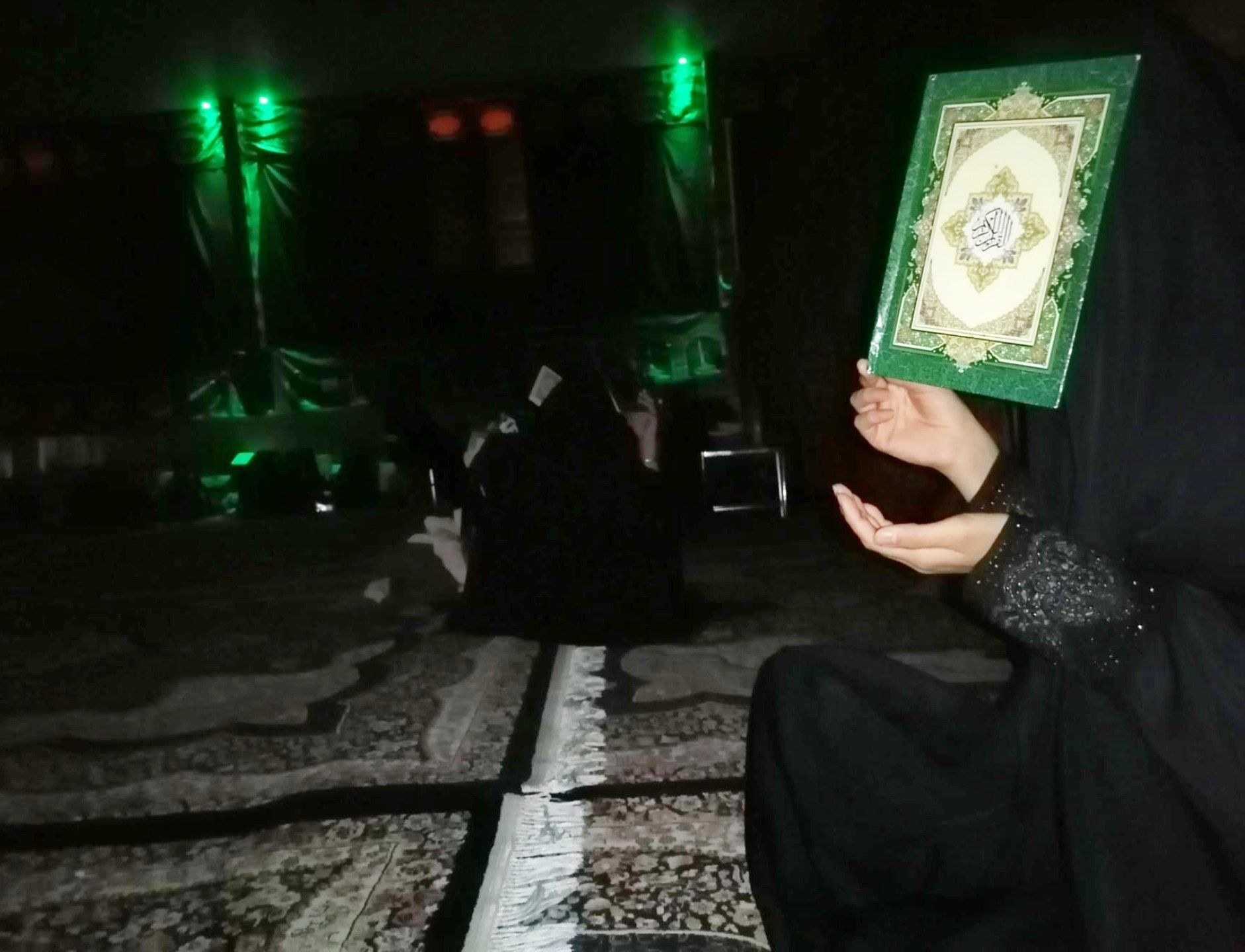 طنین فراز قرآن به سر در سومین شب از لیالی قدر