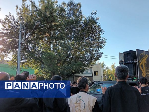 برپایی آیین خطبه‌خوانی خادمین حرم رضوی در روز شهادت امام رضا(ع) در اصفهان