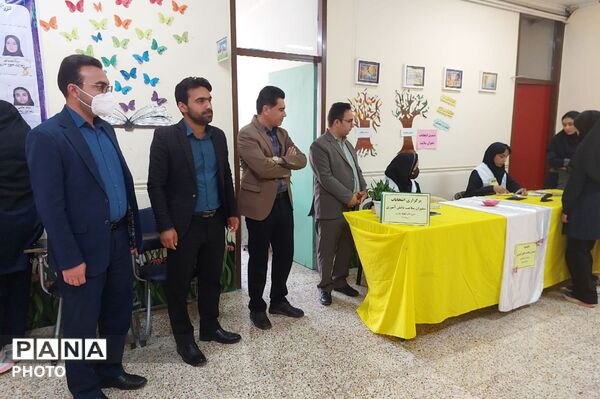انتخابات سفیران سلامت در مدرسه بشری 