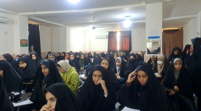 مسابقات بخش آوایی قرآن ، عترت و نماز در حوزه‌‌‌ی علمیه حضرت زینب میناب