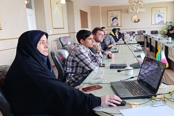 آیین تجلیل از دانش‌آموزان فعال ناحیه ۵ مشهد
