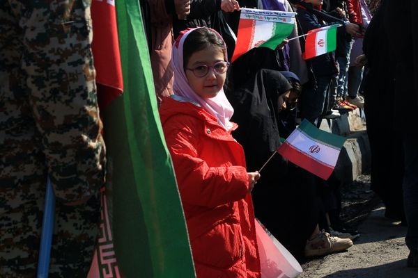حضور پرشور مردم بهارستانی در راهپیمایی ۲۲ بهمن