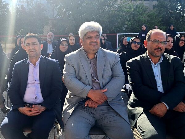 سفیران سلامت پیشگامان خود مراقبتی در مدارس 