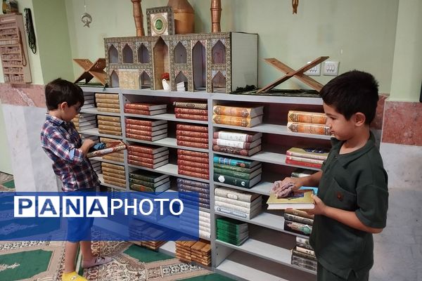 غبارروبی و آماده سازی نمازخانه‌های مدارس پردیس