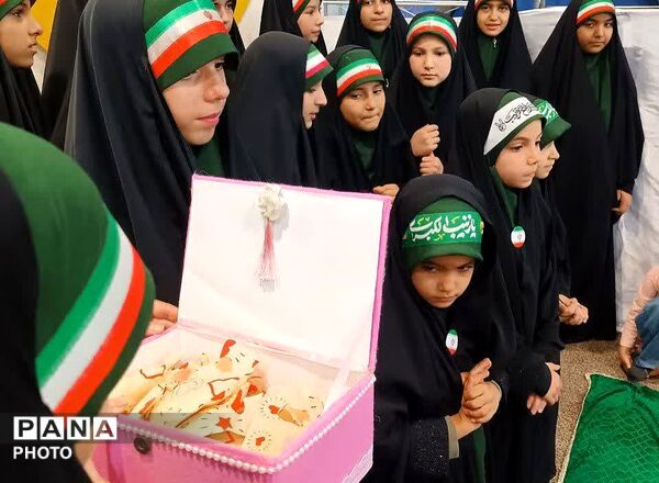 حضور بانوی تازه مسلمان شده ژاپنی در هیات زیر گنبد طلا