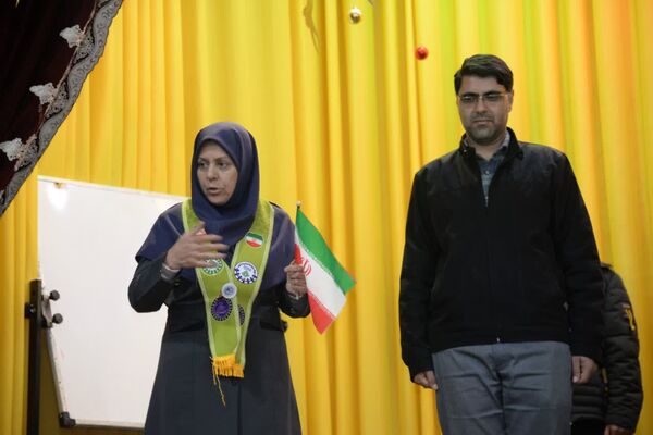 برگزاری کارگاه آموزشی مربیان پیشتاز در محل کانون فضیلت شهرستان نجف آباد 