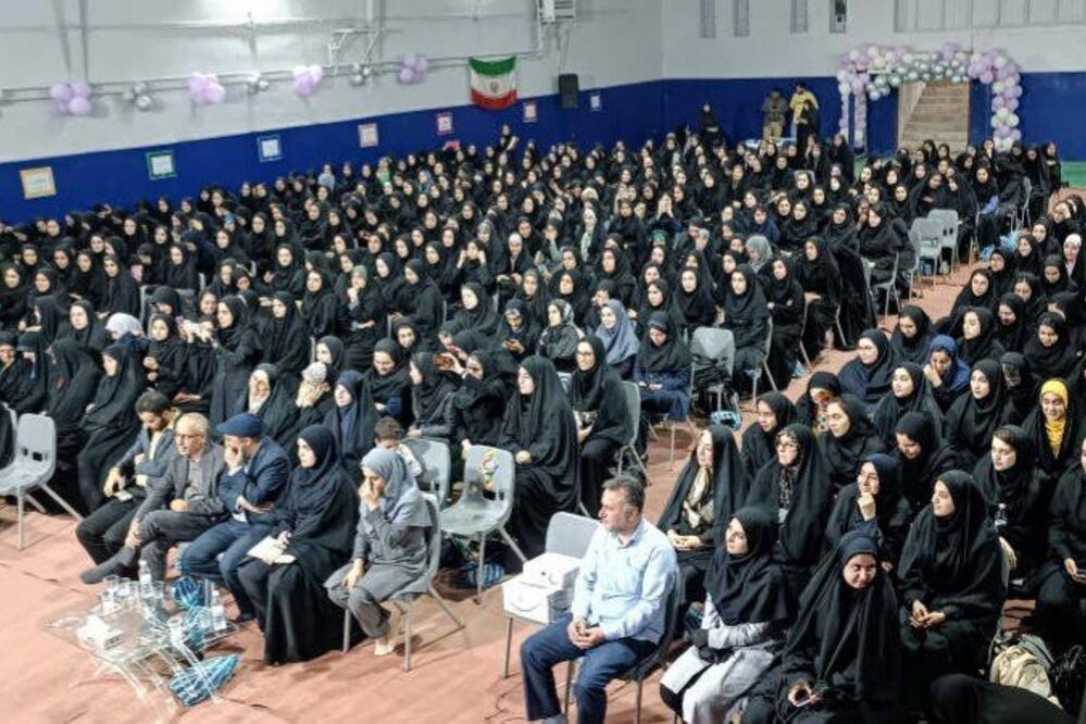 گرامیداشت‌ هفته مقام معلم در دانشگاه فرهنگیان عترت واوان اسلامشهر 